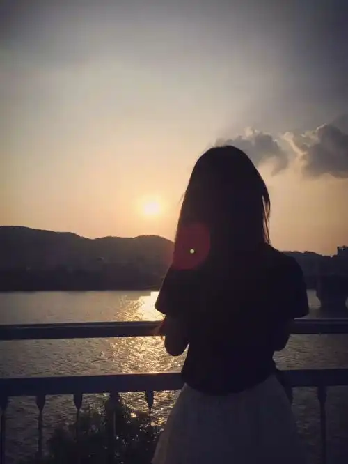 忘记了,一个人的兵荒马乱
