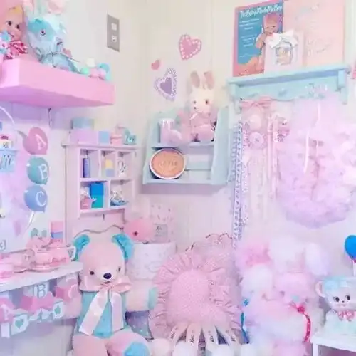 超少女的粉色背景图鸭

