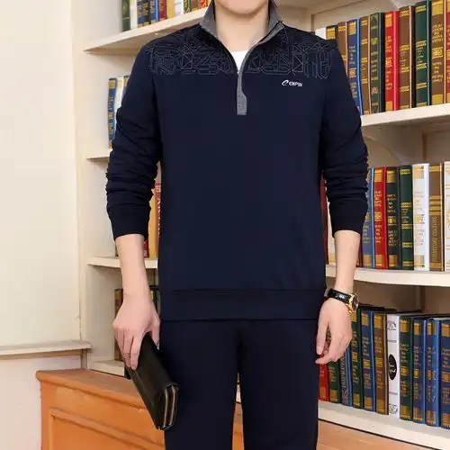 适合中年男士的运动套装,穿上显得大气不老气,爸爸穿上显年轻
