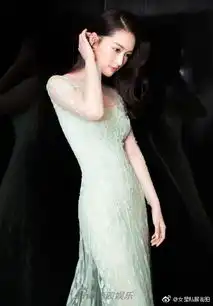 甜美可人当属李沁的治愈系笑容
