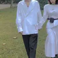 半身控真人情人头像
