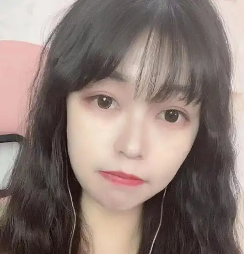 美女主播放大招,不上101星就晒车模照,一手玄策曾得韩涵夸奖
