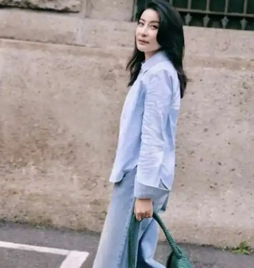 阔太郭晶晶晒1.6亿豪宅客厅凌乱不堪十分朴素
