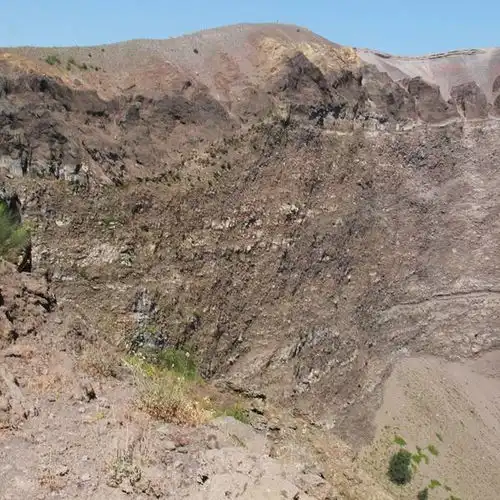2019维苏威火山门票,sommavesuviana维苏威火山游玩攻略,维苏威火山游览攻略路线地址门票价格

