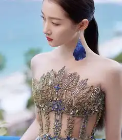 关晓彤一袭薄荷绿礼服亮相戛纳红毯,被鹿晗宠成公主的她美艳动人
