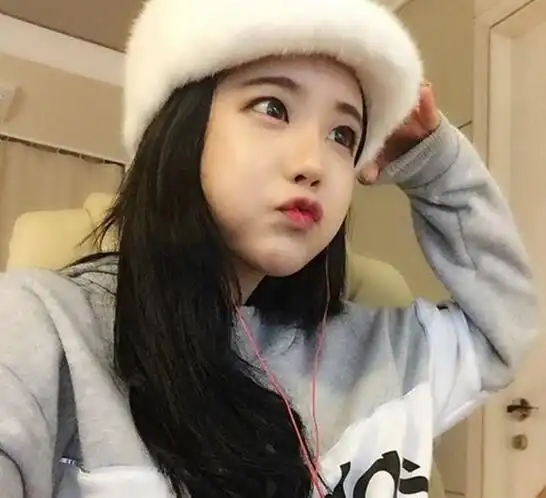 韩国90后美女主播长相甜美皮肤吹弹可破组图
