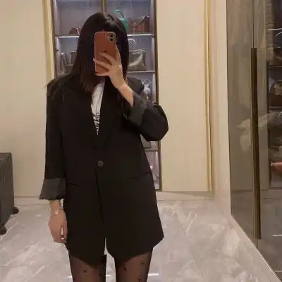 2024年超火的网图头像女生真人大全
