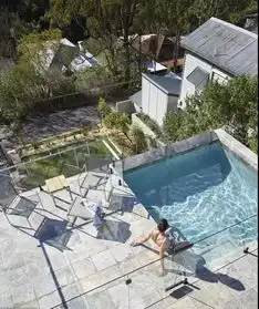 澳洲兄弟花75万买了一栋垃圾房,7个月后改造转手卖了200万
