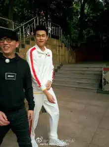 孙杨林志颖众男星现身民大.图手机新浪网
