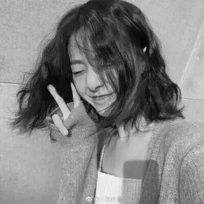 短发女生头像黑白,曾经拥有的不要忘记
