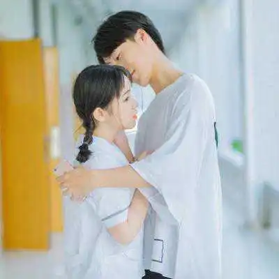 一对两张唯美小清爽伴侣头像
