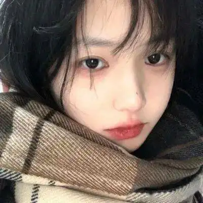 女生头像丨看似不起波澜的日复一日
