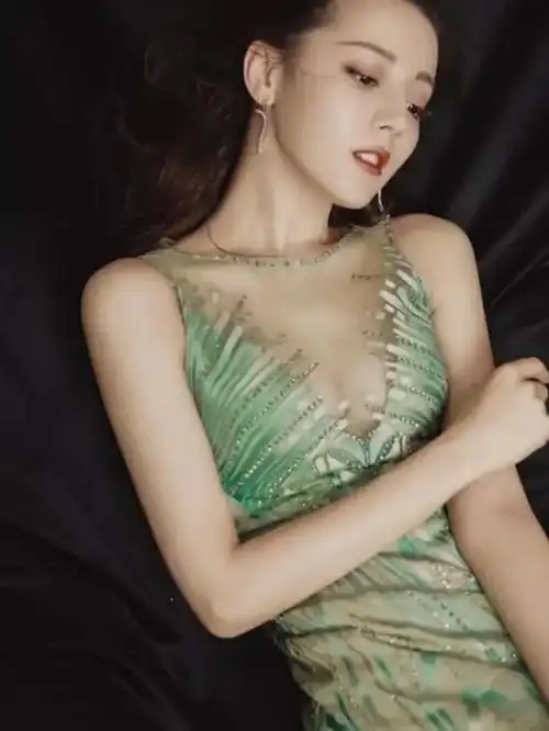 新疆美女排名丫丫垫底,热巴只能排第二,第一曾惊艳众人
