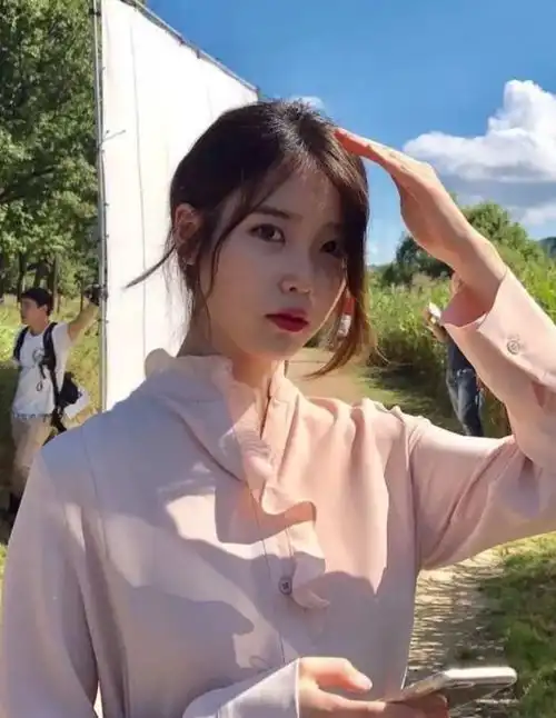 那些韩国女明星的时髦感,究竟是怎样穿出来的
