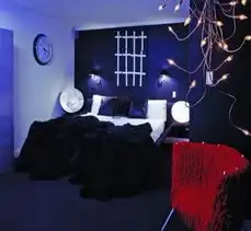 卧室设计年轻色彩的现代卧室
