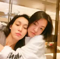 范玮琪小s贴脸合影,被吐槽与梁静茹塑料闺蜜,本尊回怼好得很
