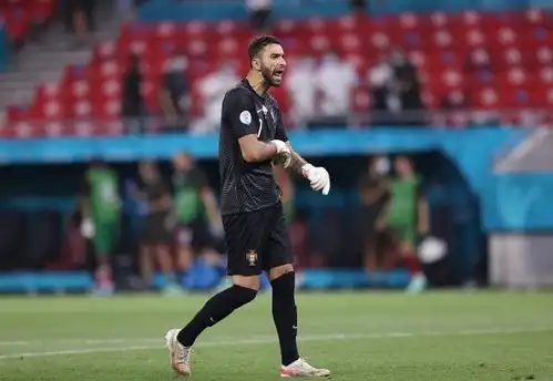 罗马诺罗马即将签下帕特里西奥,报价1000万加300万欧浮动
