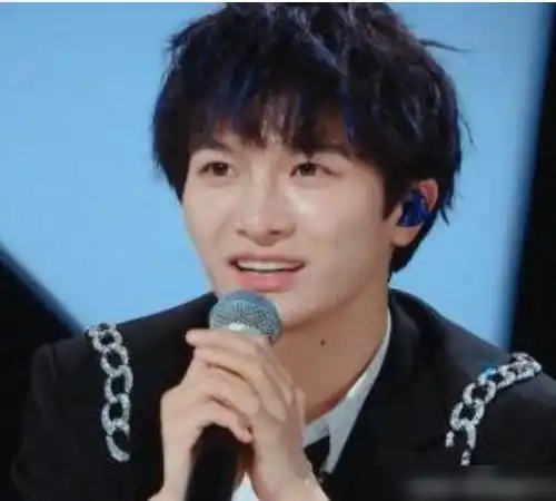 艺人指数排名,王一博第二,马思纯第三,得知第一是谁不愧是你
