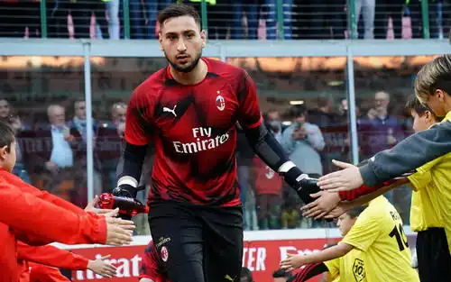 大换血尤文两笔重磅交易成型,锁定天才门将,c罗离队
