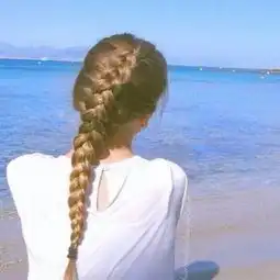 高清微信背影头像女生唯美好看你只需要迈一步剩下路我来走
