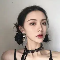 女头

