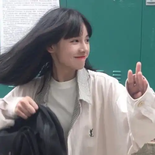 ins爱你3000遍头像眉眼之间,我喜欢你,年复一年
