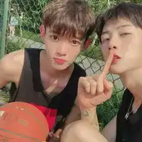 帅气的兄弟头像,这个暑假好兄弟一起疯狂吧
