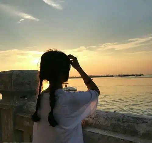 闺蜜说我倒贴的可怕,为了一个男人这样子值得吗
