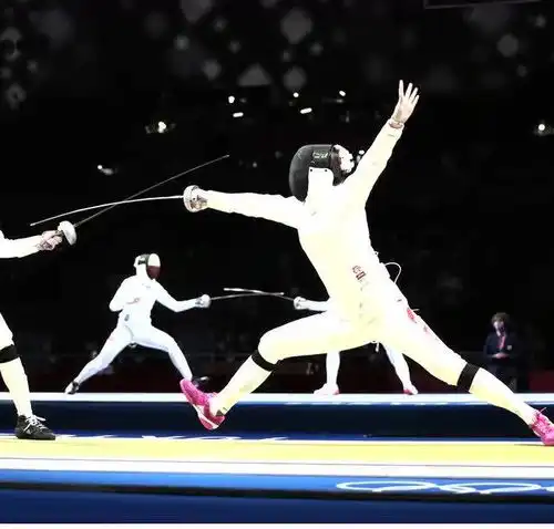 家乡沸腾,孙一文夺冠,山东女孩东京奥运会夺得击剑金牌
