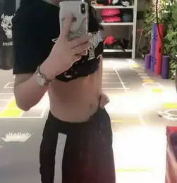 空姐多次偶遇年近50岁的少女身材明星,决定对身材做这样的改变
