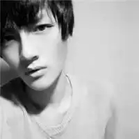 伤感男生黑白系qq头像
