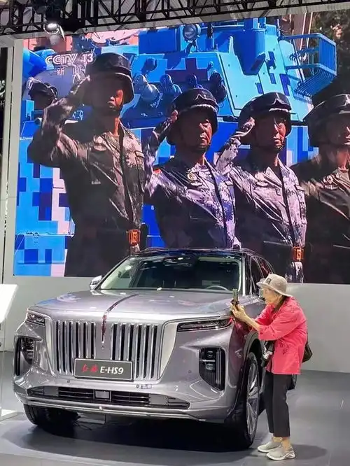 红旗最美的模特中国库里南与谁能碰撞出最大的火花
