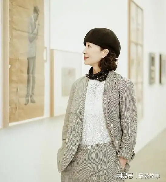 50岁女人怎么穿好看学学三木妈妈的穿搭,时髦气质又减龄
