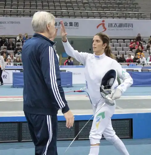 人美剑美太湖美孙一文苏州女重世界杯夺冠
