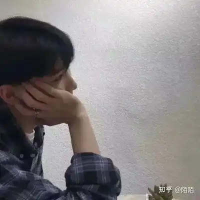 精选不露脸不明显情侣头像超级适合学生党哦
