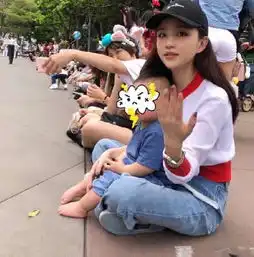 王思聪前女友现状雪梨少女感满满的辣妈,事业爱情双丰收
