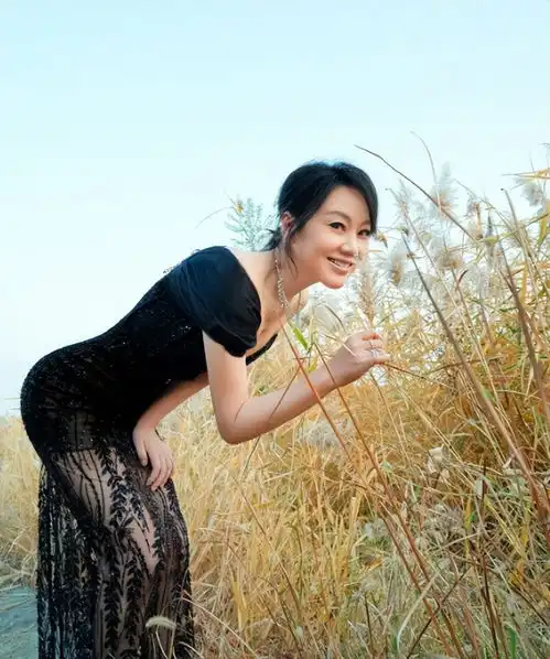 没颜值没作品没演技,被爹妈强捧的星二代,不红是注定的
