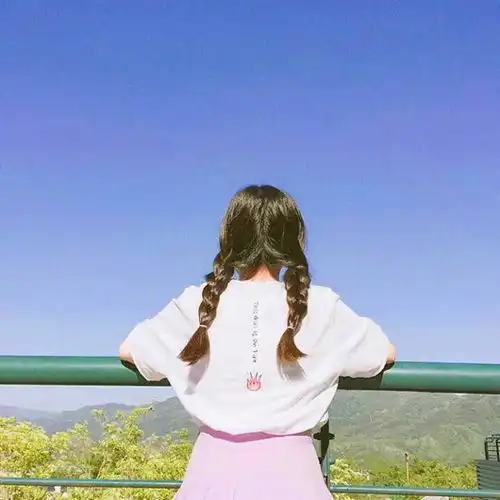 殷健灵小说纸人少女秋子成长中的疼痛,以及不可挽回的悲剧
