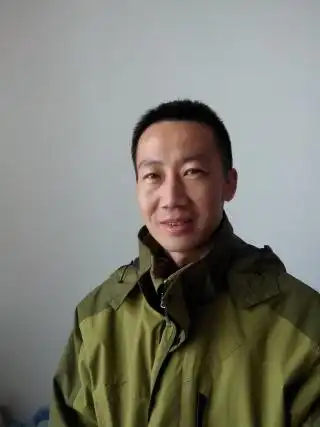 40岁的男人买什么保险好40岁买哪个重疾比较好
