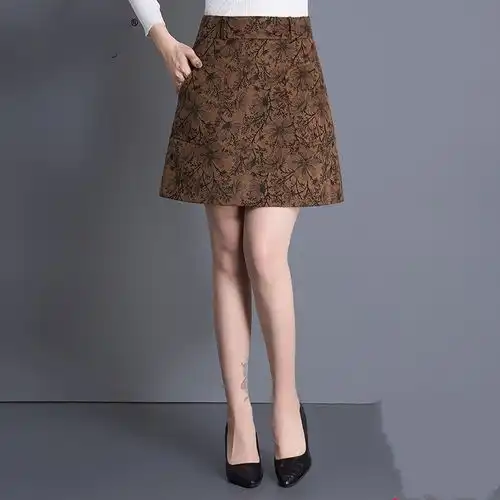 谁说小个子女生是小姑娘毛呢半裙针织衫,155也能穿出170
