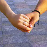 一前一后牵手情侣头像微信头像图片大全
