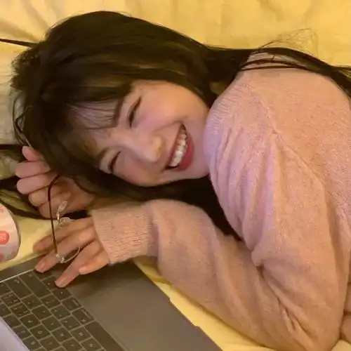 网易云热评希望你伤痕累累,但依然闪闪发光
