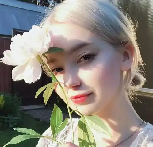 精致的女人,从来都不辜负自己
