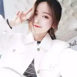 头发这么梳,立刻脸小一圈,聚会必备发型get
