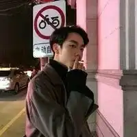 比较绅士一点的沧桑男头西装革履微信头像图片大全
