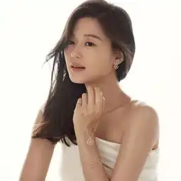 职场恋爱的正确打开方式,先来学这位高甜女白领的穿搭指南
