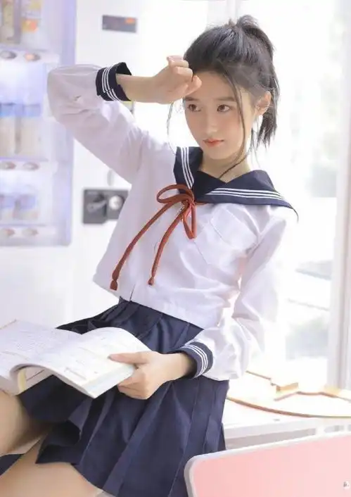 性感美女时尚写真高马尾学生妹日系校服,甜美可人
