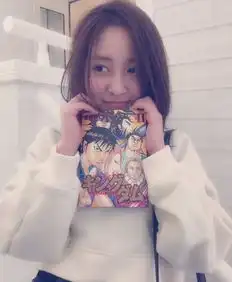 24岁女模特变身日本最美出租车师傅图
