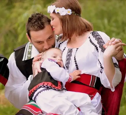 全职妈妈和职场妈妈带出来的娃,上小学后有啥区别老师一看便知
