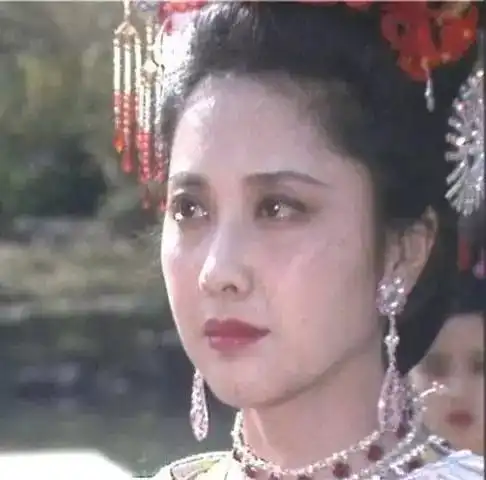 她是最美女儿国国王,痴恋唐僧一生未嫁,如今64岁仍明媚动人...

